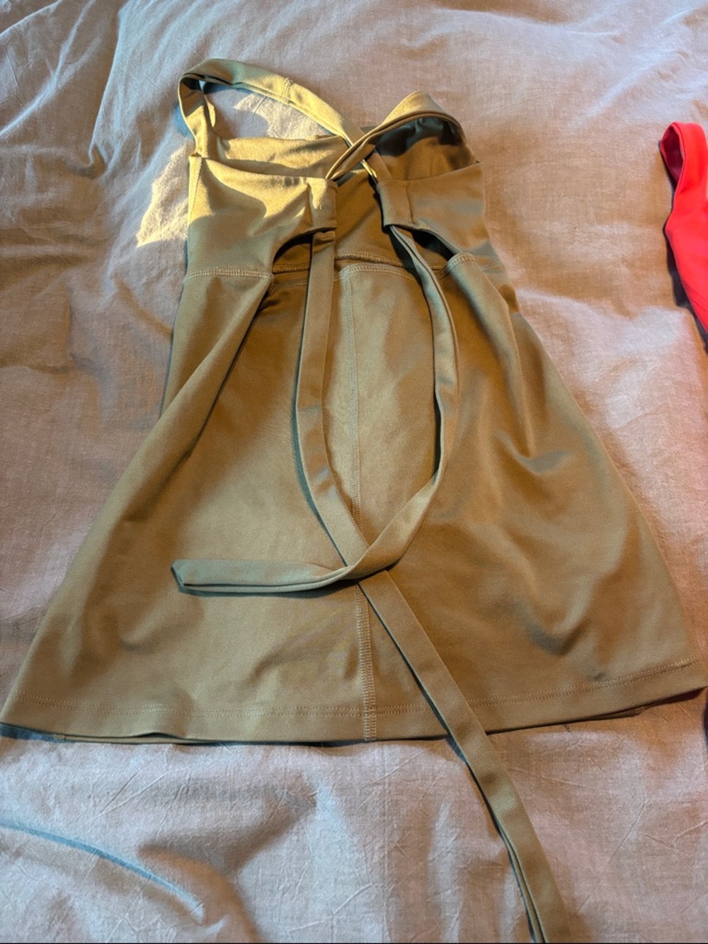 2 Mika Yoga Wear Linda tank tops - Picture 2 of 5